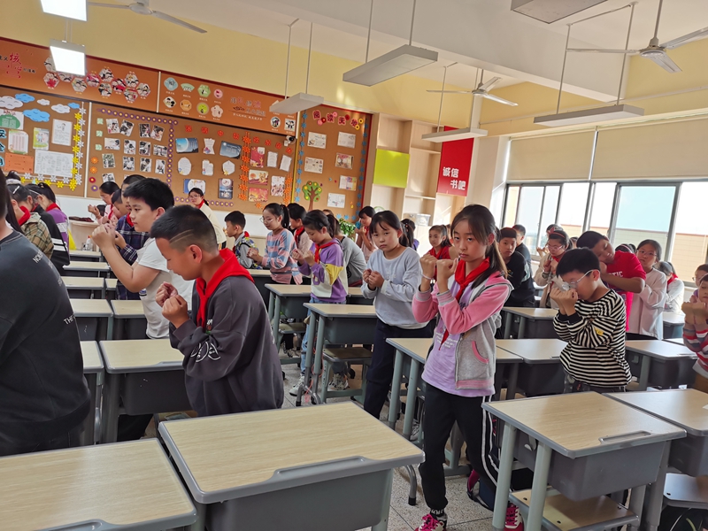 e8f2a102a4a9470d9492e2770b972b98.jpg e8f2a102a4a9470d9492e2770b972b98.jpg